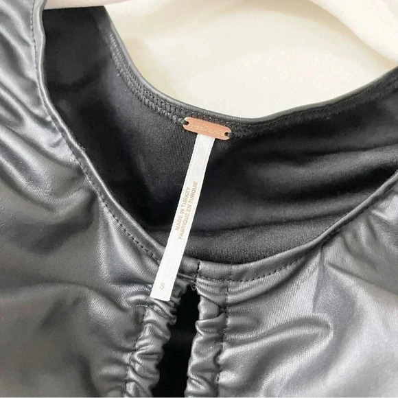 Free People Ride Along Ruched Crop Tank in Black Size Small - Picture 8 of 11